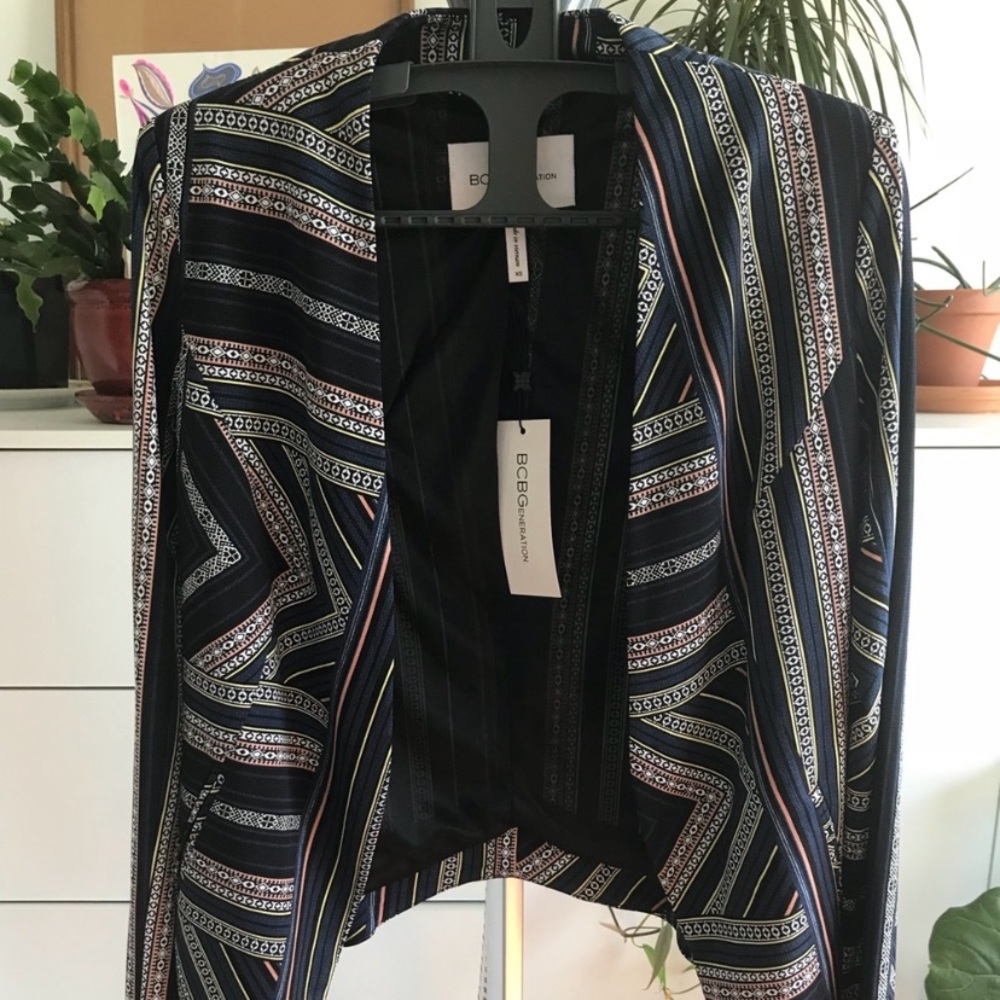 NWT BCBGeneration Long Sleeve Patterned Blazer